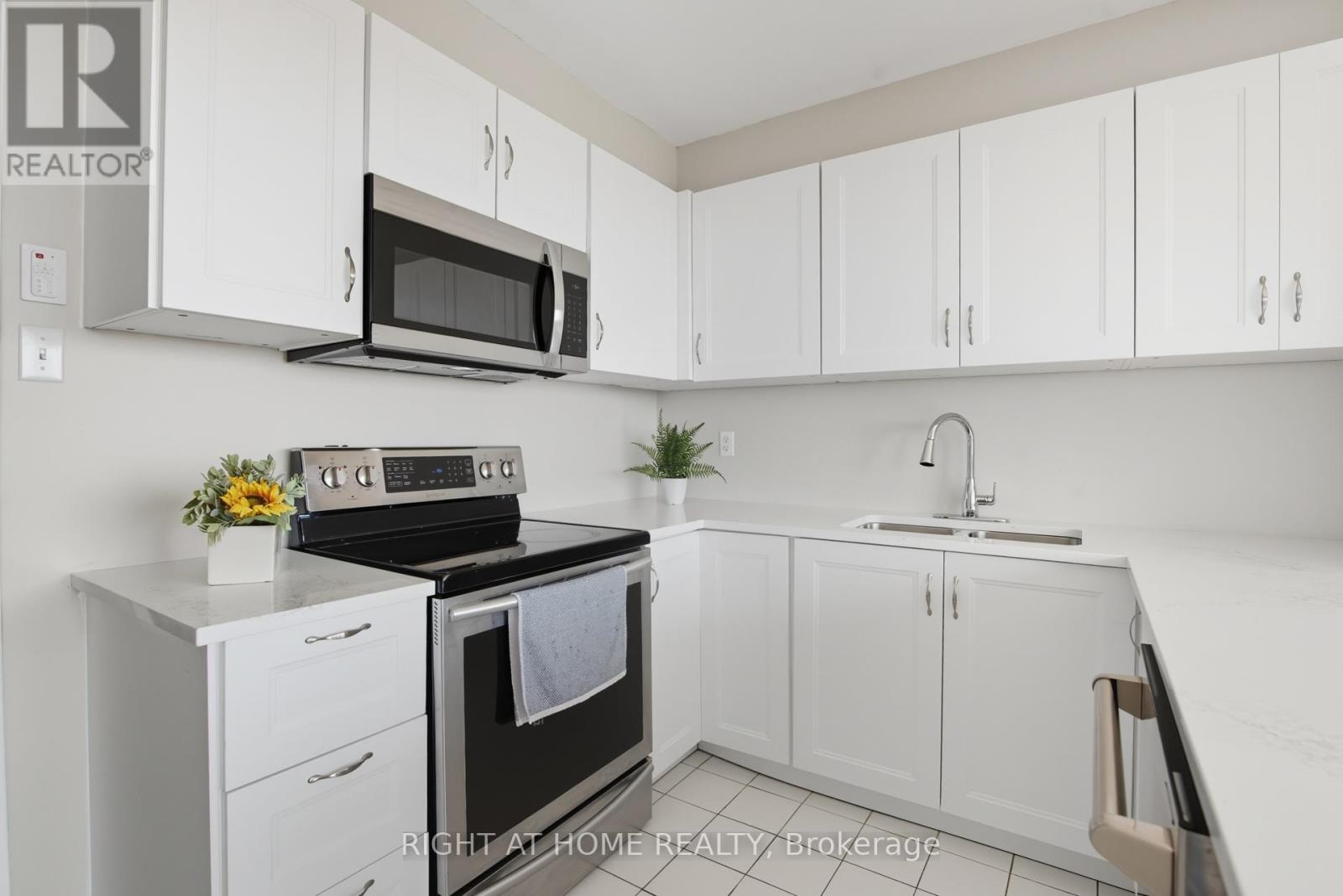 909 - 2155 Burnhamthorpe Road W, Mississauga, Ontario  L5L 5P4 - Photo 29 - W12425592