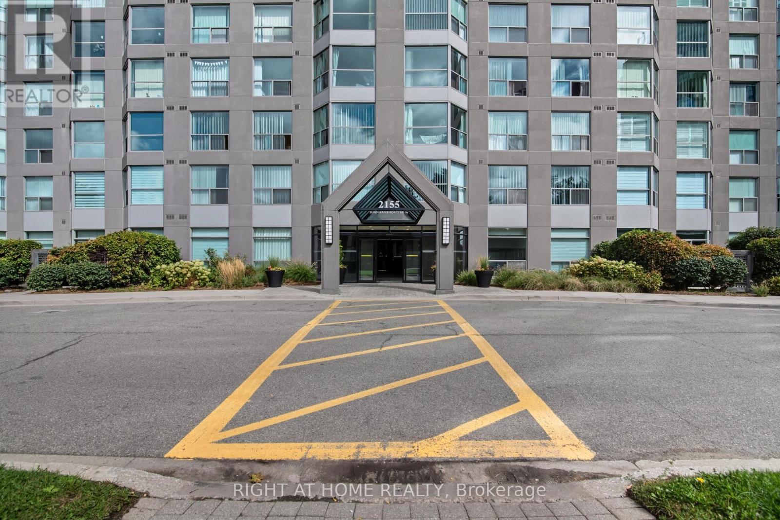 909 - 2155 Burnhamthorpe Road W, Mississauga, Ontario  L5L 5P4 - Photo 5 - W12425592