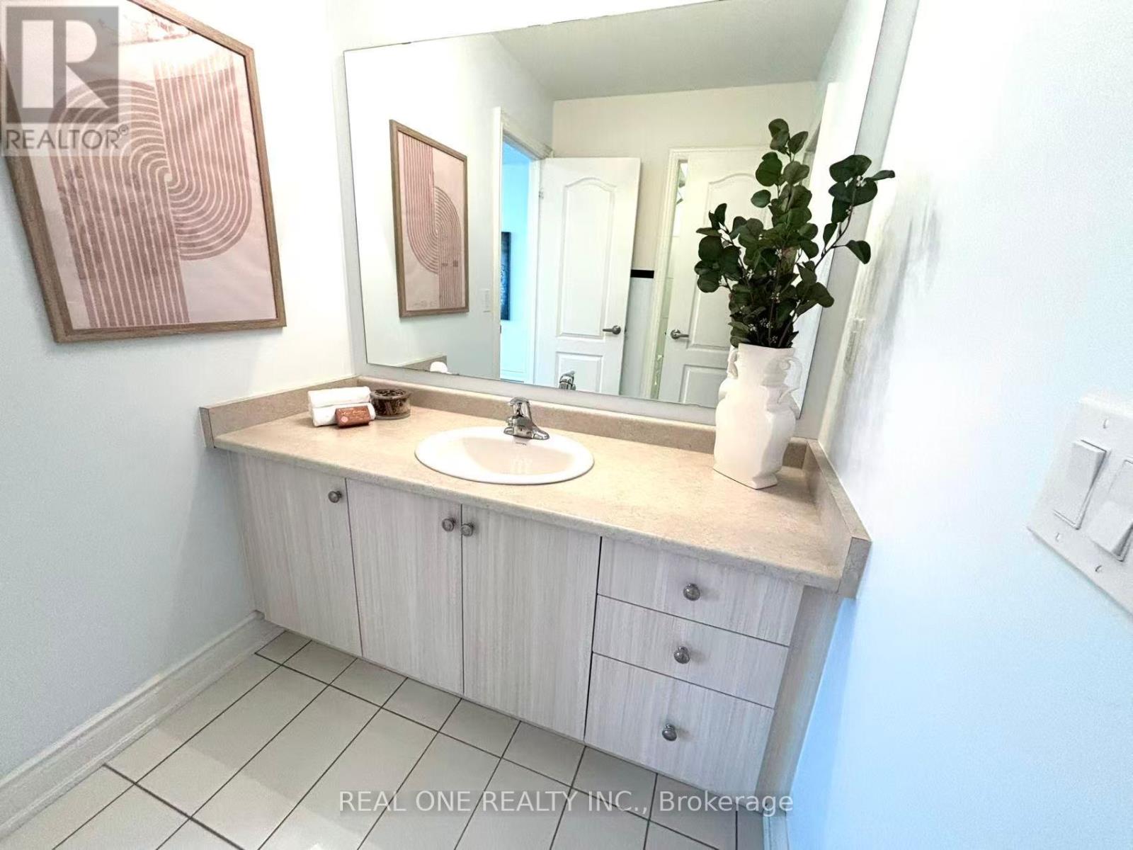 1543 Leger Way, Milton, Ontario  L9E 1H4 - Photo 24 - W12425593