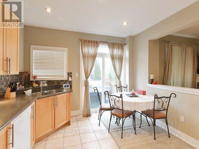 49 Pergola Way, Brampton, Ontario  L6Y 5N1 - Photo 10 - W12425597