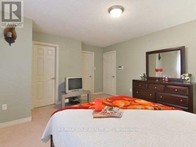 49 Pergola Way, Brampton, Ontario  L6Y 5N1 - Photo 12 - W12425597
