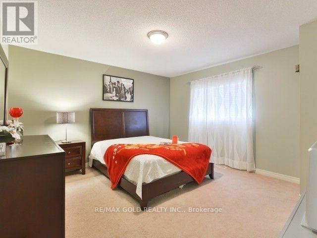 49 Pergola Way, Brampton, Ontario  L6Y 5N1 - Photo 13 - W12425597