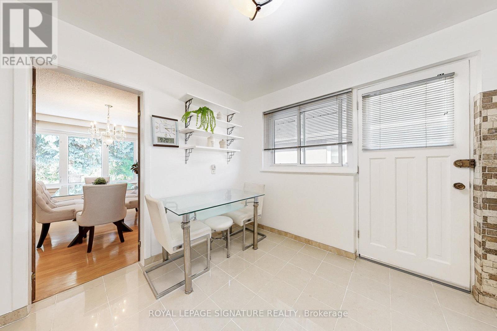 78 Langholm Drive, Toronto, Ontario  M3M 2R8 - Photo 15 - W12425608