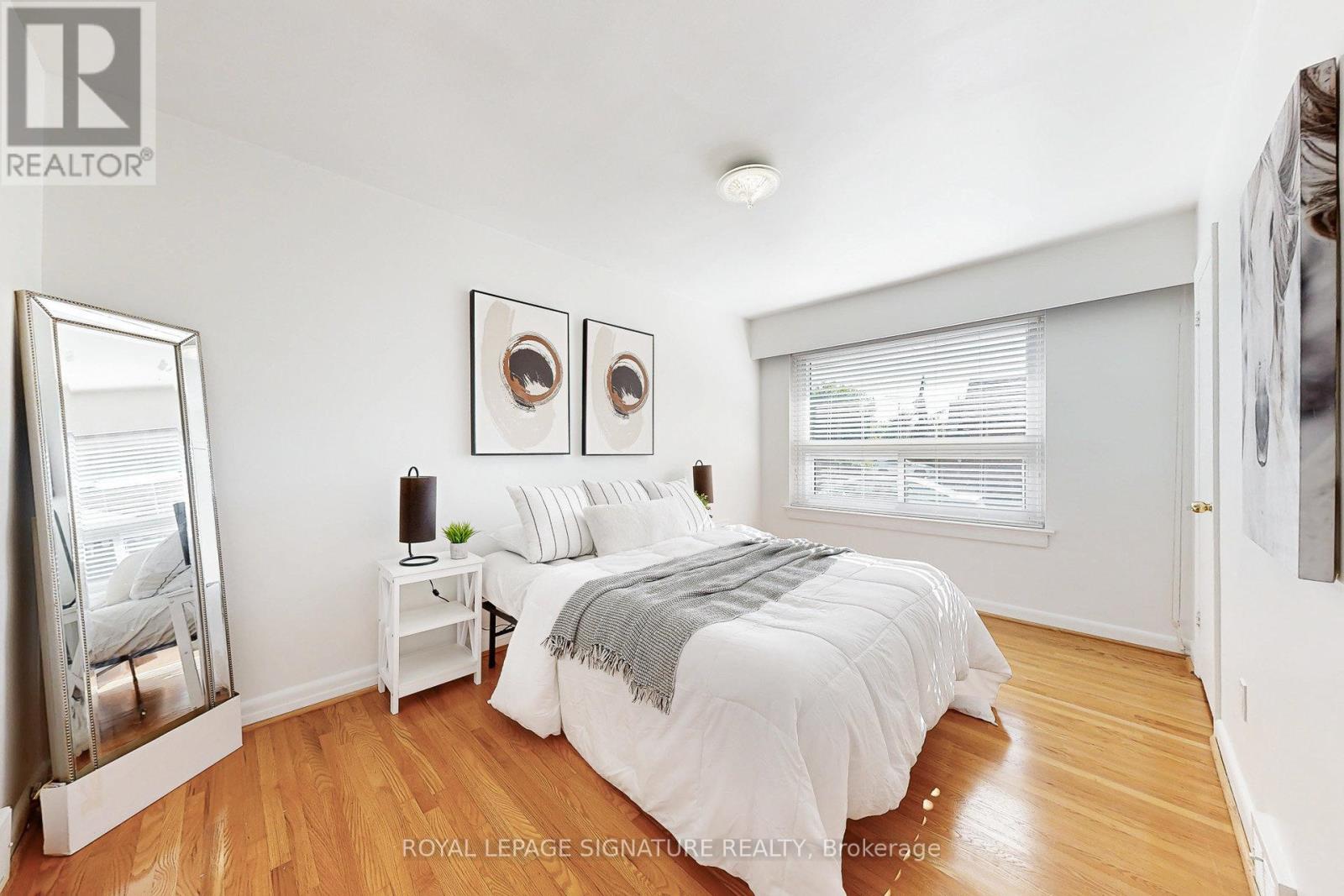 78 Langholm Drive, Toronto, Ontario  M3M 2R8 - Photo 19 - W12425608