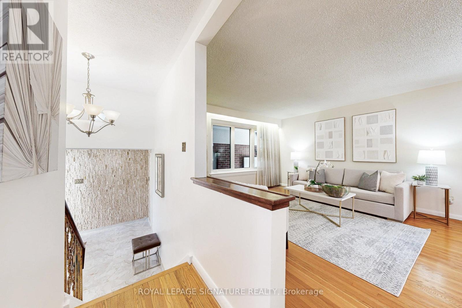 78 Langholm Drive, Toronto, Ontario  M3M 2R8 - Photo 5 - W12425608