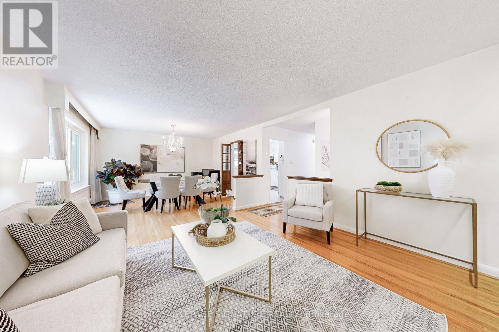 78 Langholm Drive, Toronto, Ontario  M3M 2R8 - Photo 8 - W12425608