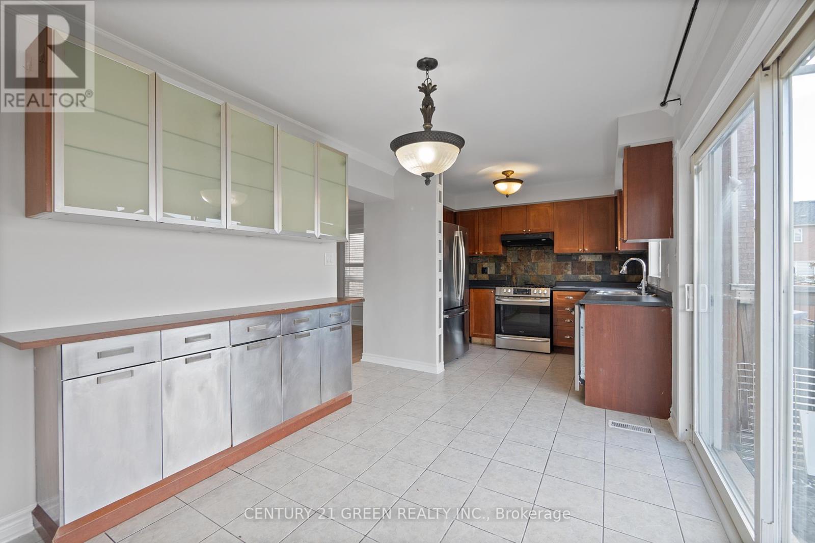 9 Mortimer Drive, Brampton, Ontario  L7A 3N1 - Photo 17 - W12425615