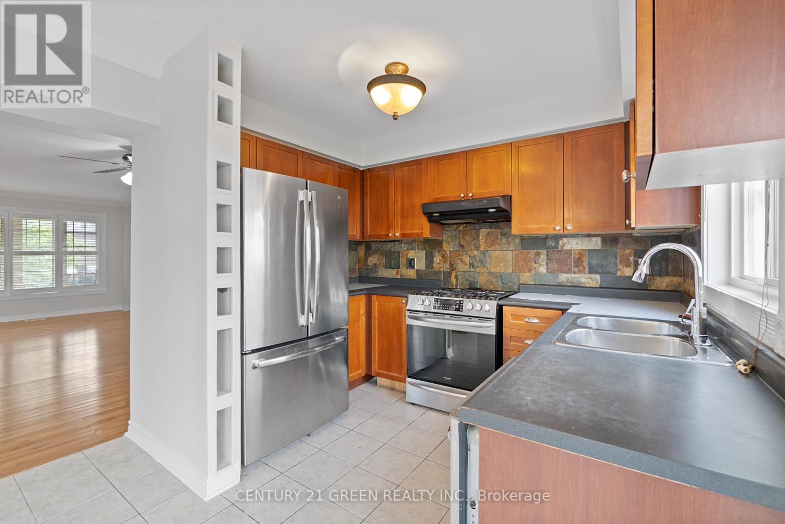 9 Mortimer Drive, Brampton, Ontario  L7A 3N1 - Photo 21 - W12425615
