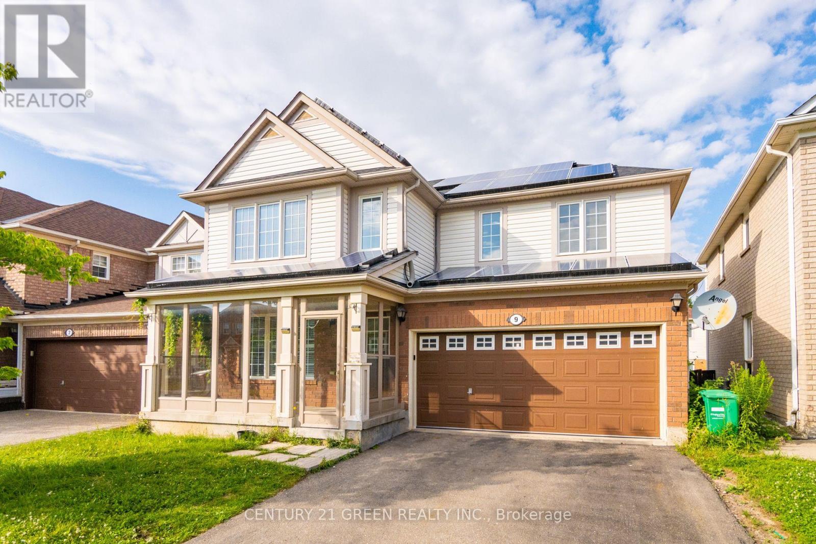 9 Mortimer Drive, Brampton, Ontario  L7A 3N1 - Photo 4 - W12425615