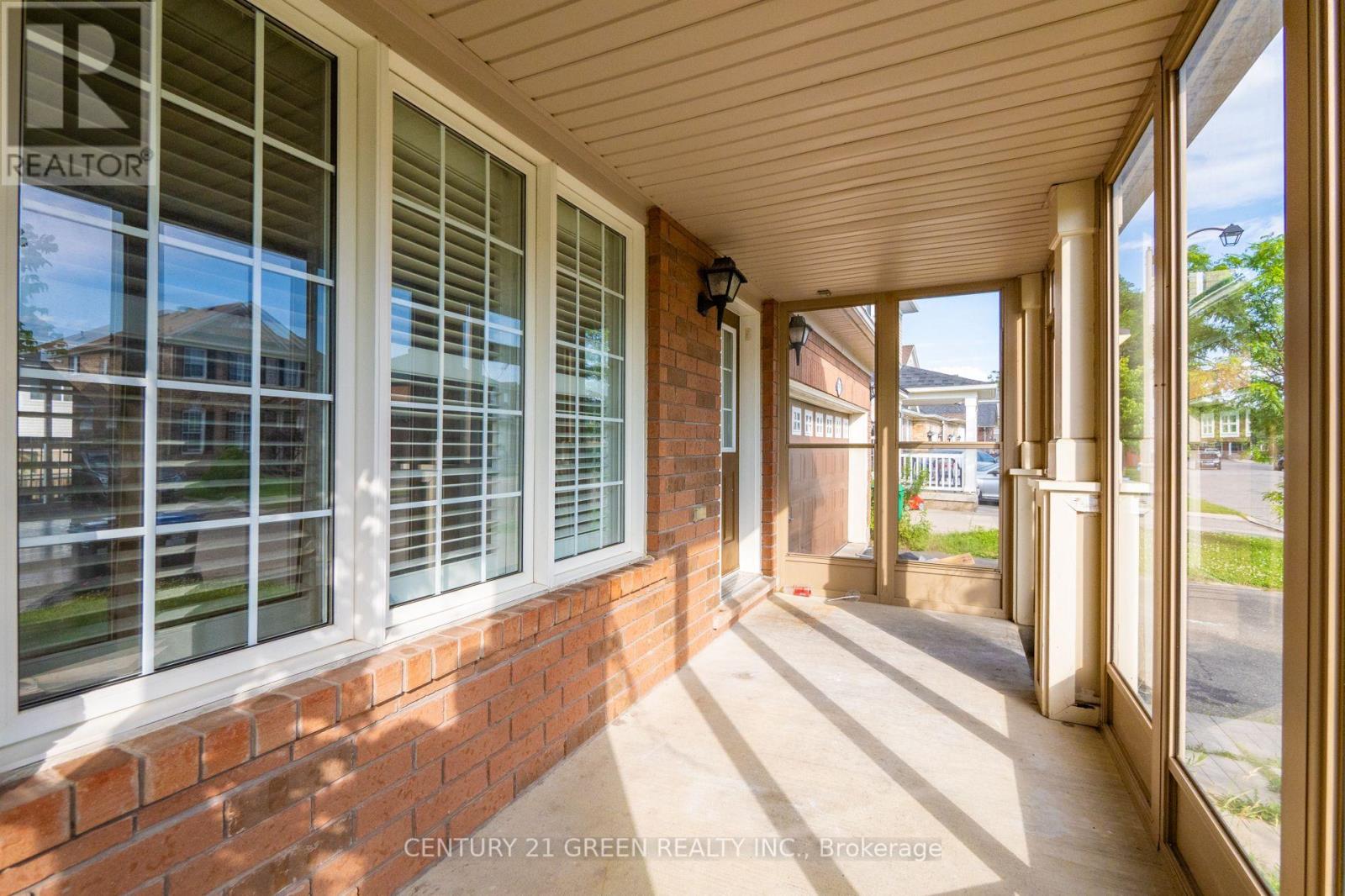 9 Mortimer Drive, Brampton, Ontario  L7A 3N1 - Photo 7 - W12425615