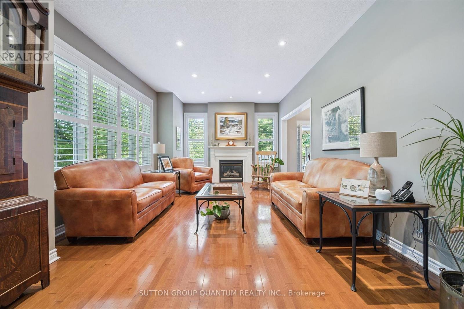 33 - 300 Ravineview Way, Oakville, Ontario  L6H 7J1 - Photo 10 - W12425626