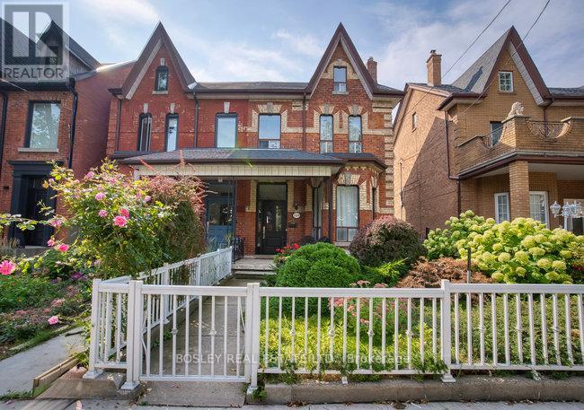 140 DOVERCOURT ROAD, Toronto, Ontario