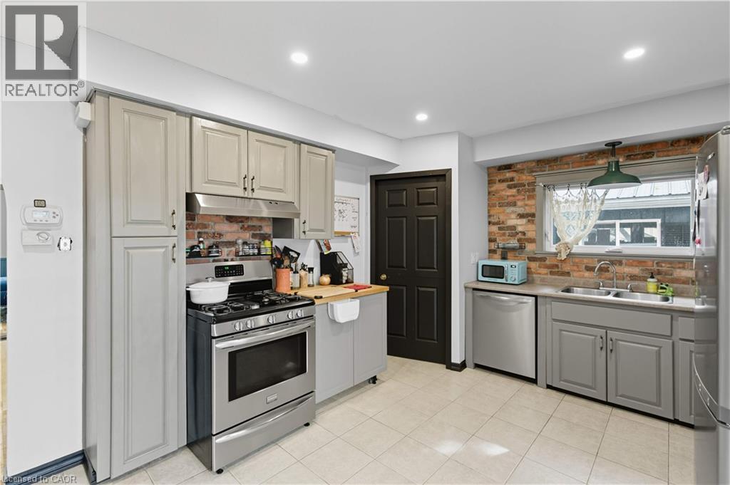 21 Orkney Street W, Caledonia, Ontario  N3W 1B1 - Photo 20 - 40773498