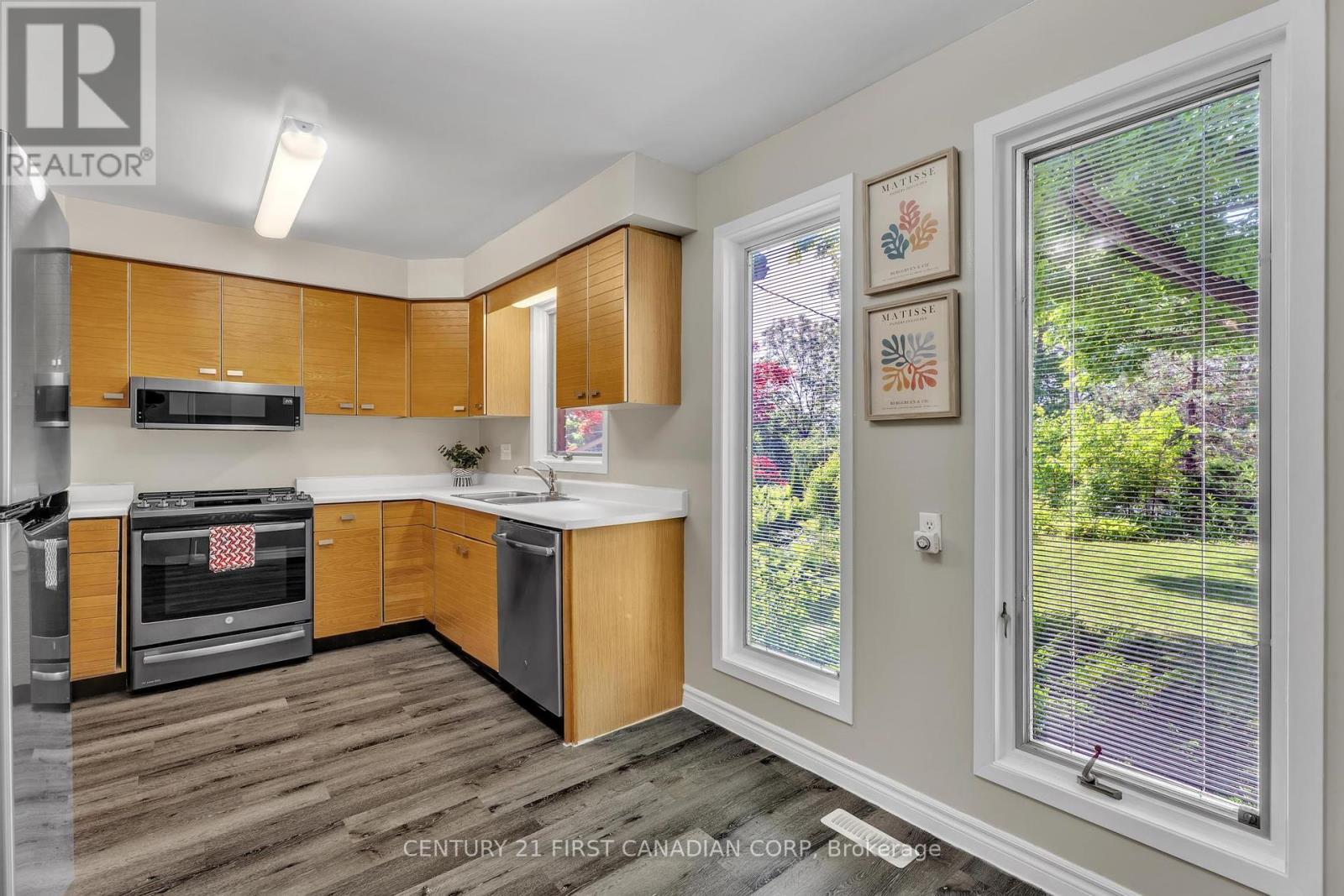 285 Riverside Drive, London North, Ontario  N6H 1G1 - Photo 11 - X12387899