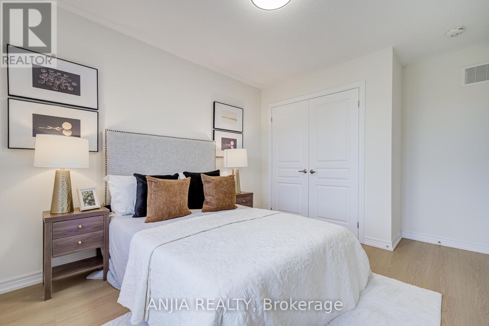 1 Bellflower Lane, Richmond Hill, Ontario  L4E 1E7 - Photo 41 - N12411983