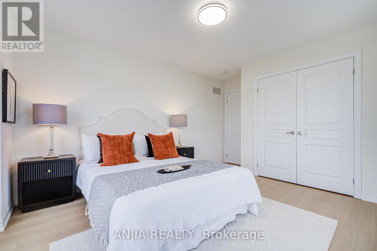 1 Bellflower Lane, Richmond Hill, Ontario  L4E 1E7 - Photo 44 - N12411983