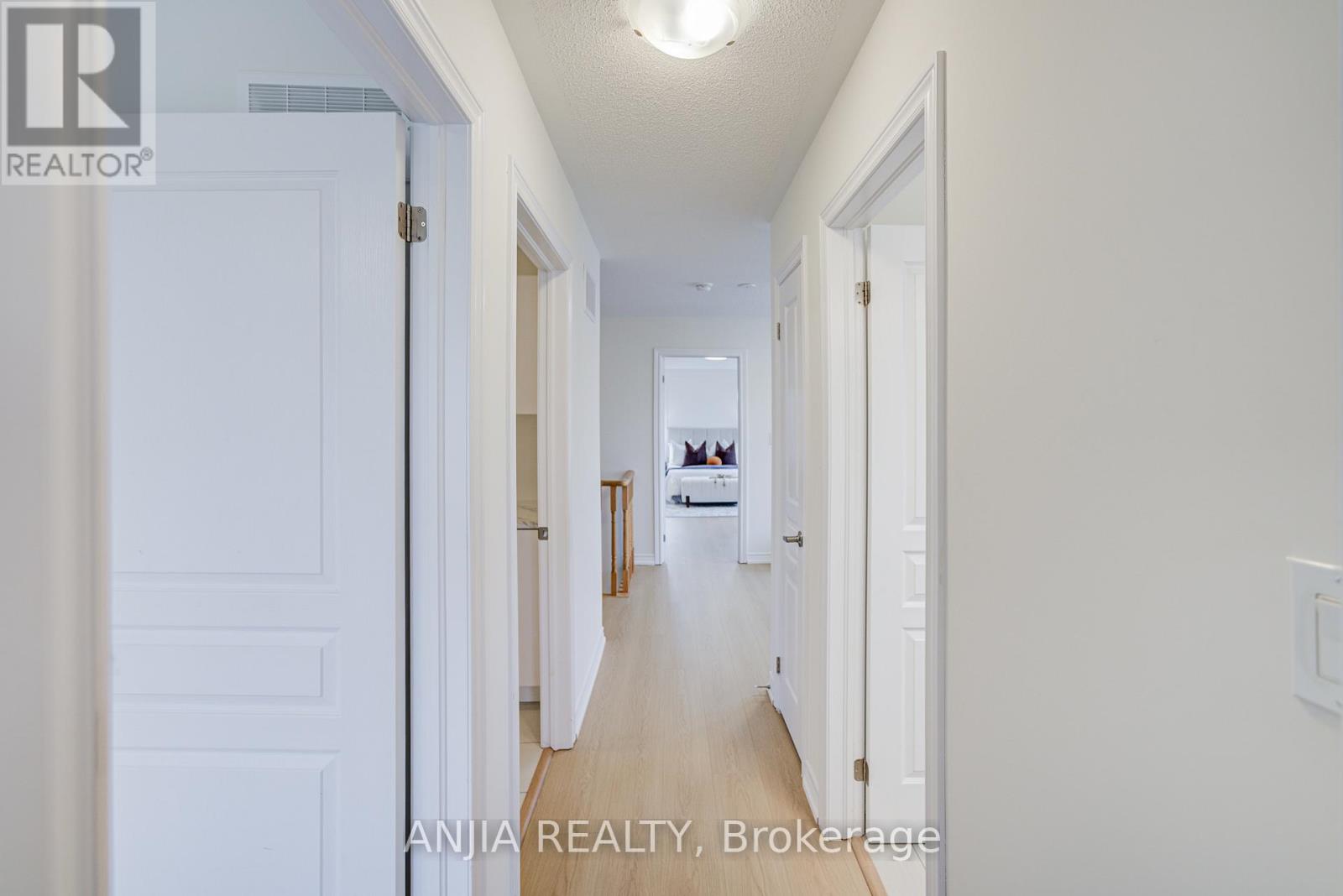 1 Bellflower Lane, Richmond Hill, Ontario  L4E 1E7 - Photo 25 - N12411983