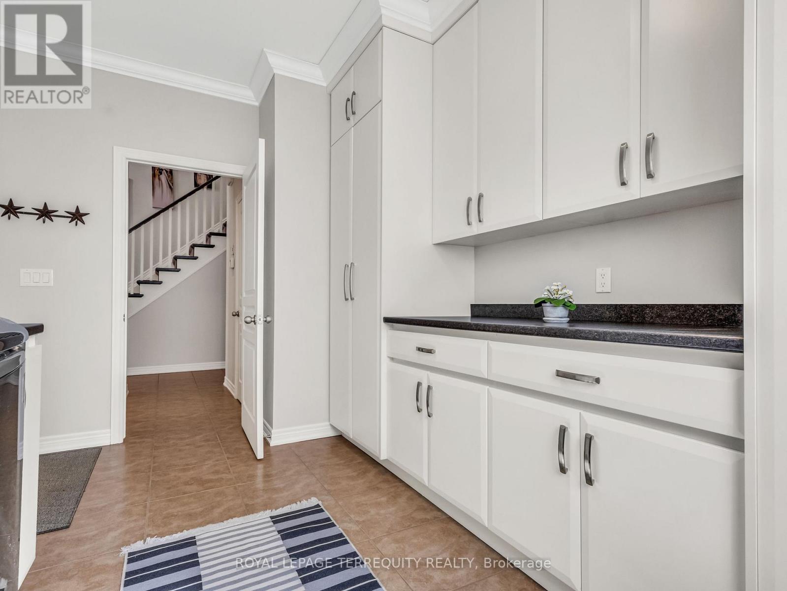 98 Michael Drive, Welland, Ontario  L3C 0A7 - Photo 20 - X12425601