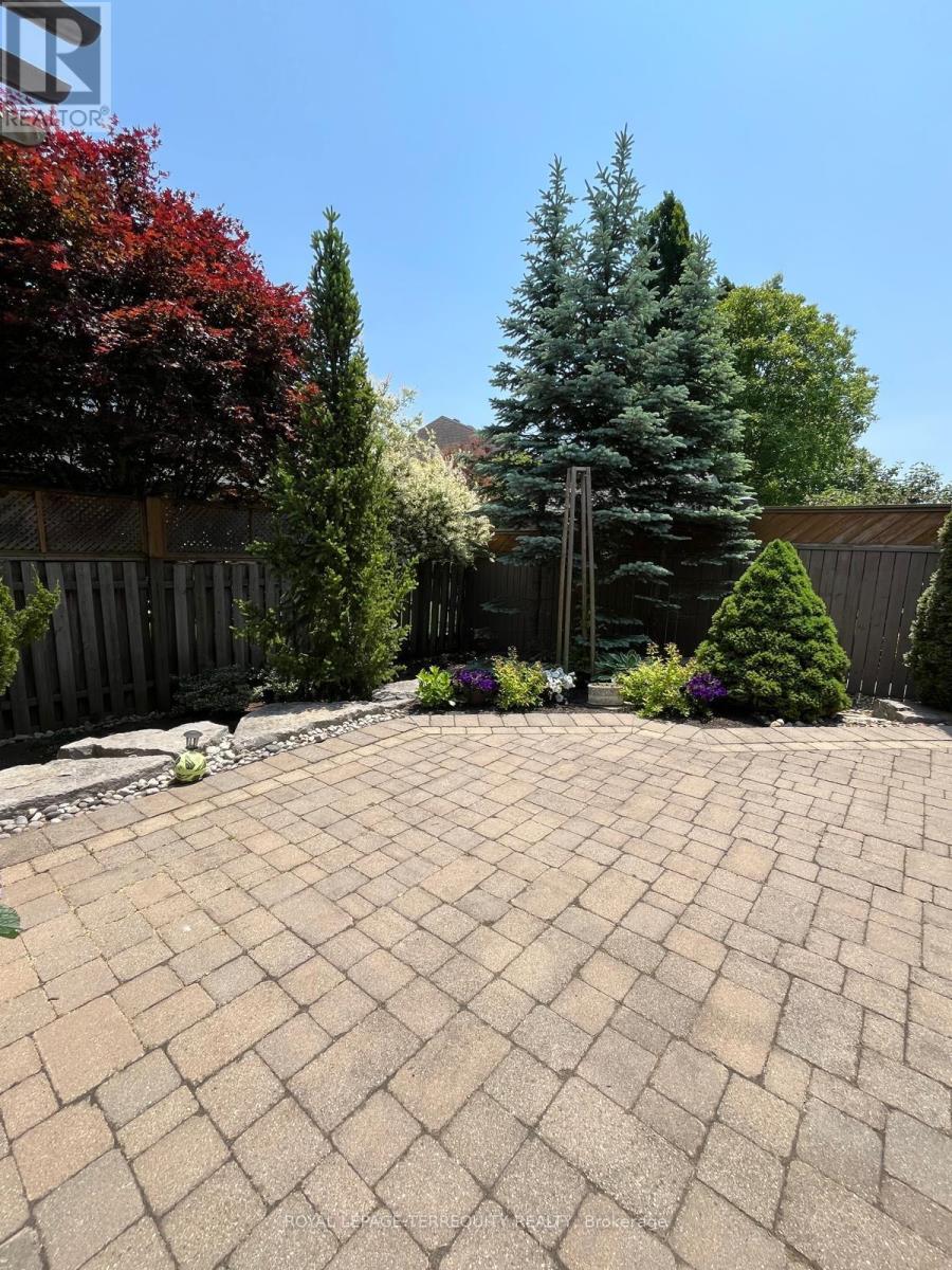 98 Michael Drive, Welland, Ontario  L3C 0A7 - Photo 46 - X12425601