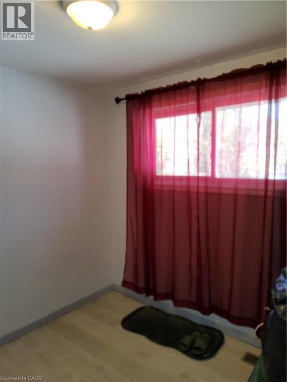 7 Usher Street, Brantford, Ontario  N3R 1B8 - Photo 10 - 40702843