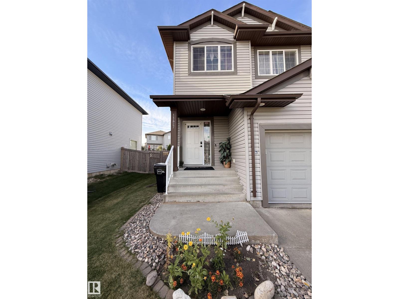 11427 13 Av Sw Sw, Edmonton, Alberta  T6W 0G7 - Photo 2 - E4459314