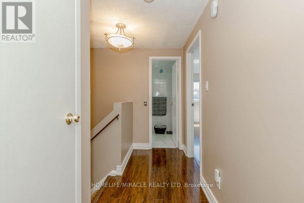 6593 Edenwood Drive, Mississauga, Ontario  L5N 3E9 - Photo 20 - W12329014
