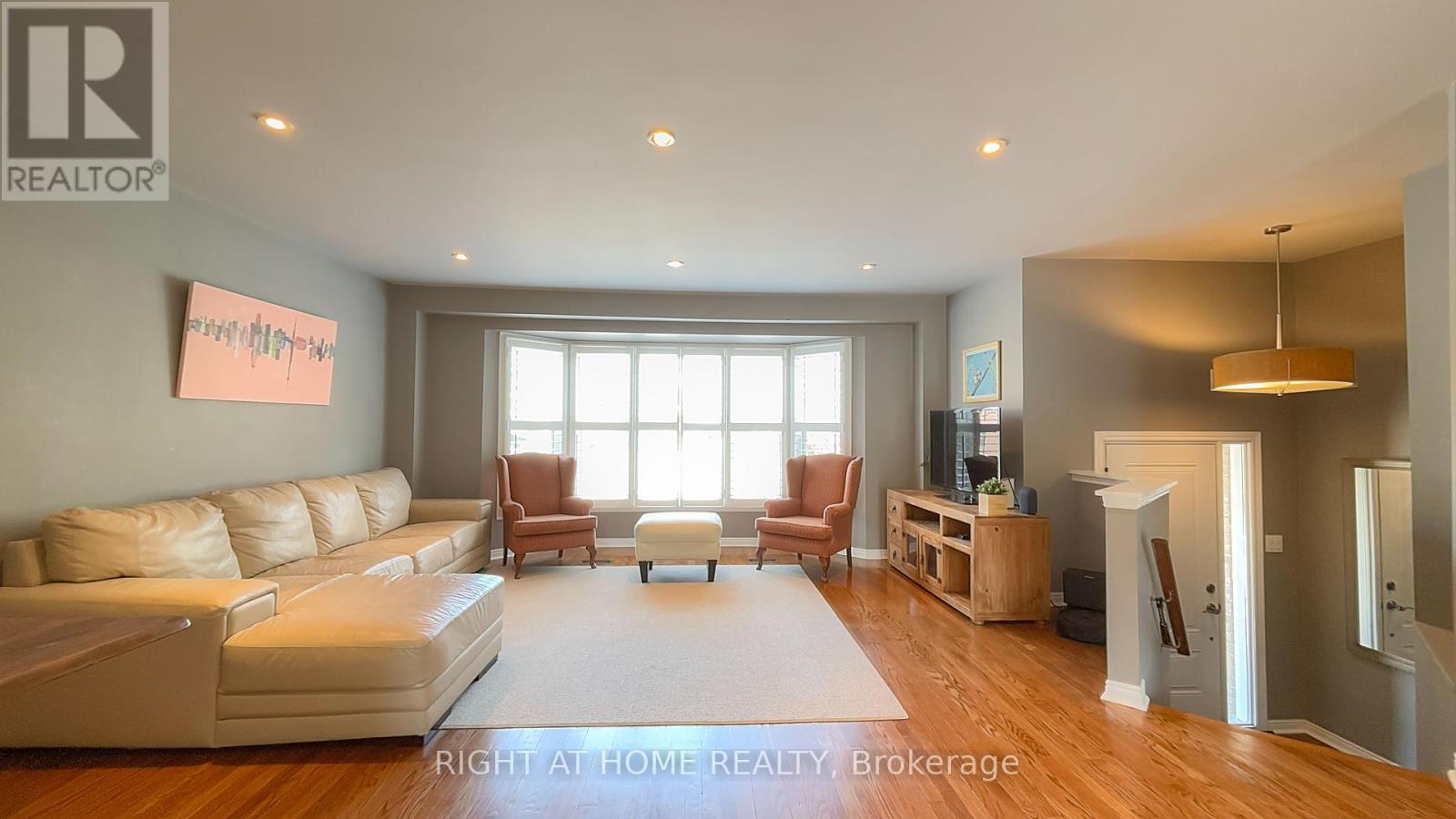 50 Tamarack Circle, Toronto, Ontario  M9P 3T9 - Photo 10 - W12403086