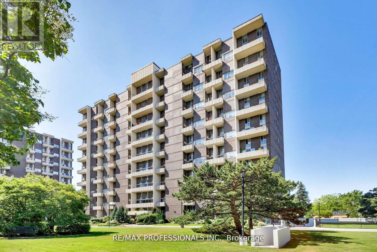 510 - 35 Ormskirk Avenue, Toronto, Ontario  M6S 1A8 - Photo 28 - W12424677