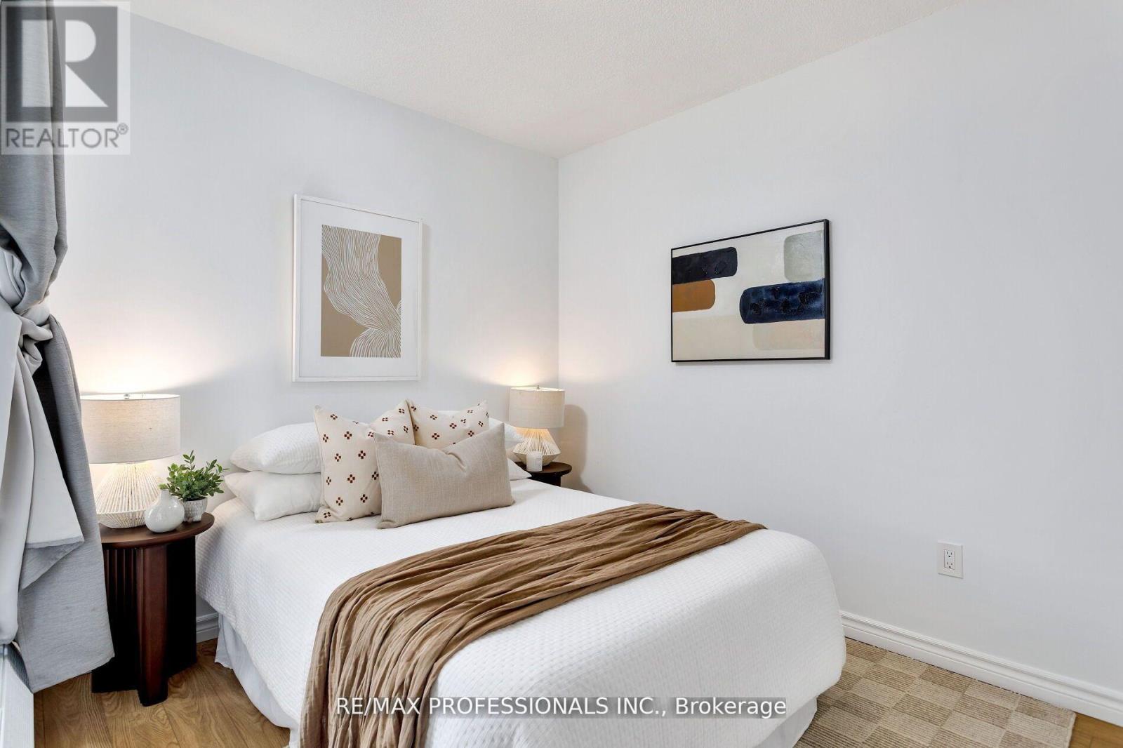 510 - 35 Ormskirk Avenue, Toronto, Ontario  M6S 1A8 - Photo 12 - W12424677