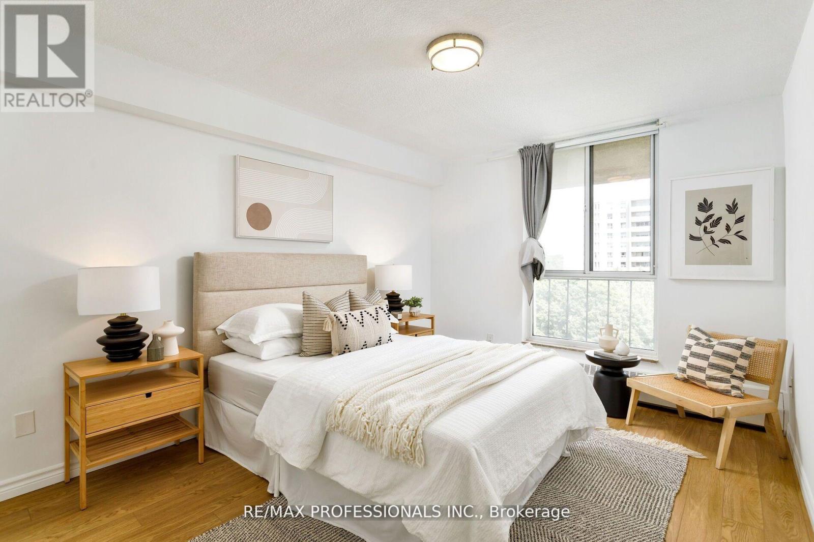 510 - 35 Ormskirk Avenue, Toronto, Ontario  M6S 1A8 - Photo 16 - W12424677