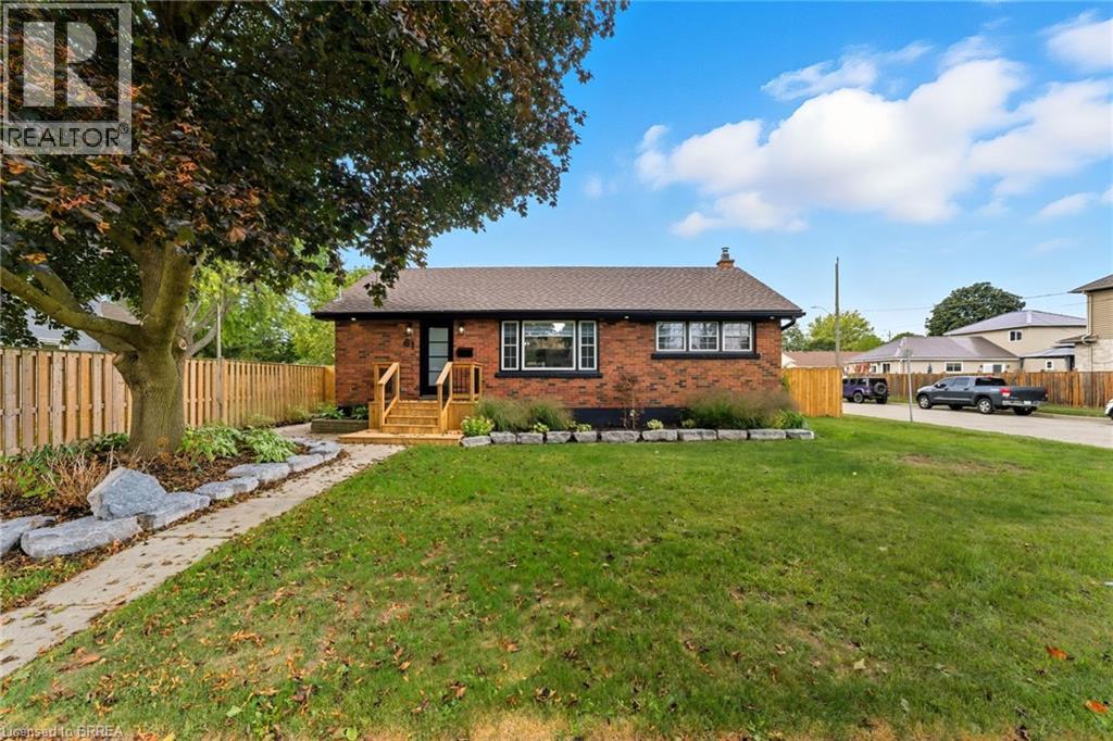 61 Clench Avenue, Brantford, Ontario  N3T 1B7 - Photo 2 - 40770858