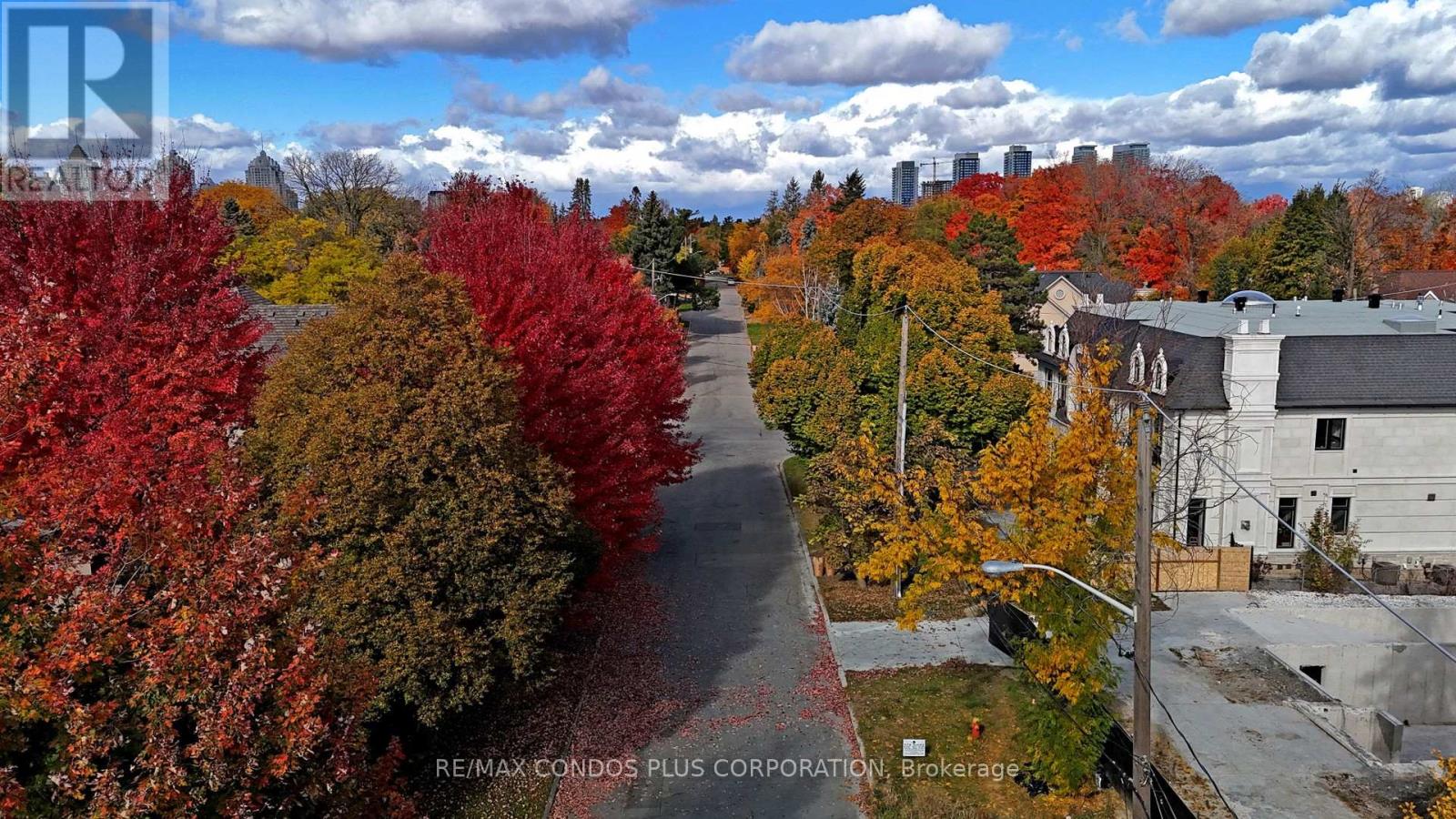 27 Dempsey Crescent, Toronto, Ontario  M2L 1Y4 - Photo 20 - C12404048