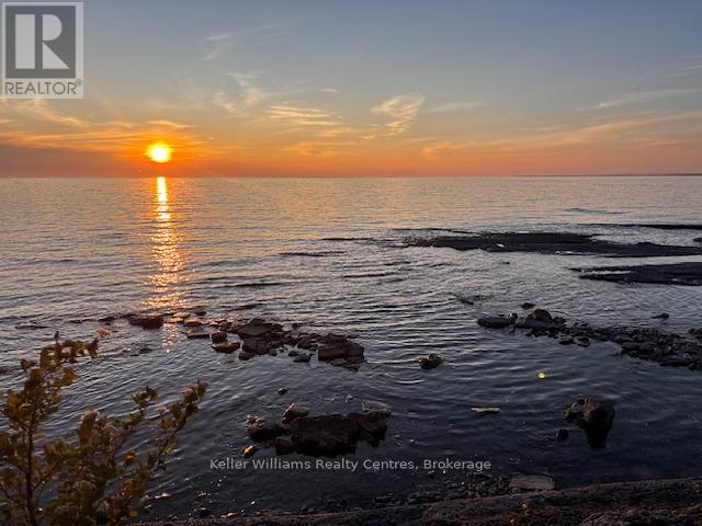 62 Zorra Drive, Northern Bruce Peninsula, Ontario  N0H 2R0 - Photo 2 - X12404936