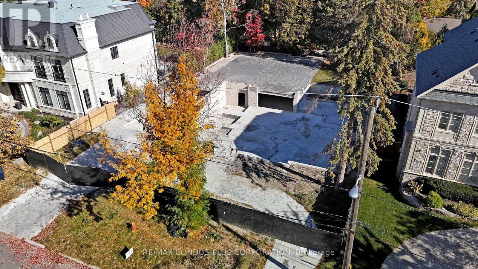 27 Dempsey Crescent, Toronto, Ontario  M2L 1Y4 - Photo 10 - C12404048