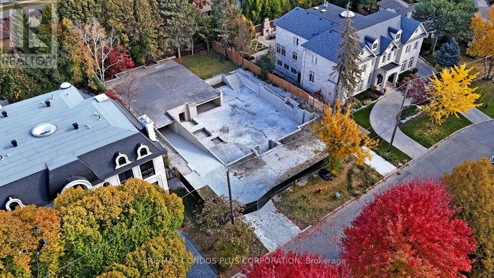 27 Dempsey Crescent, Toronto, Ontario  M2L 1Y4 - Photo 12 - C12404048