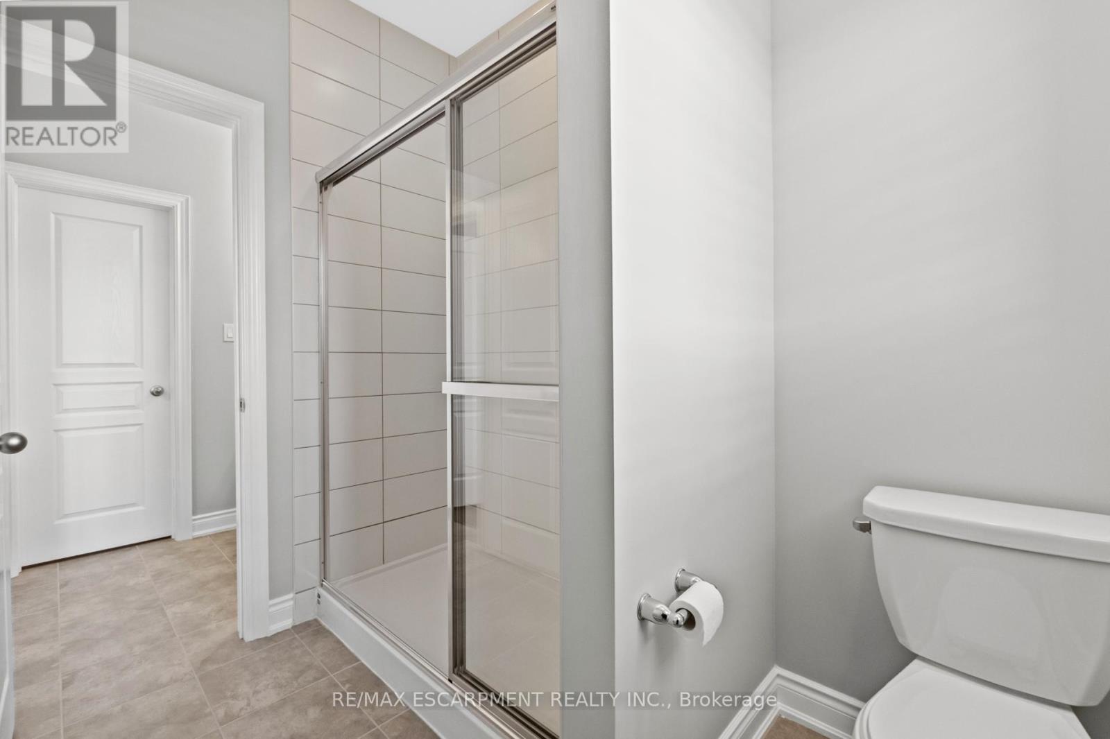 107 Avanti Crescent, Hamilton, Ontario  L8B 1W7 - Photo 38 - X12395672