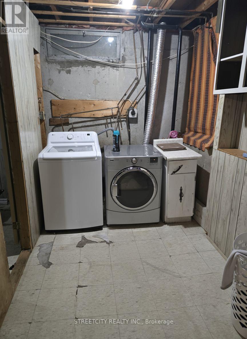 993 Osgoode Drive, London South (South Y), Ontario  N6E 1C9 - Photo 10 - X12340095