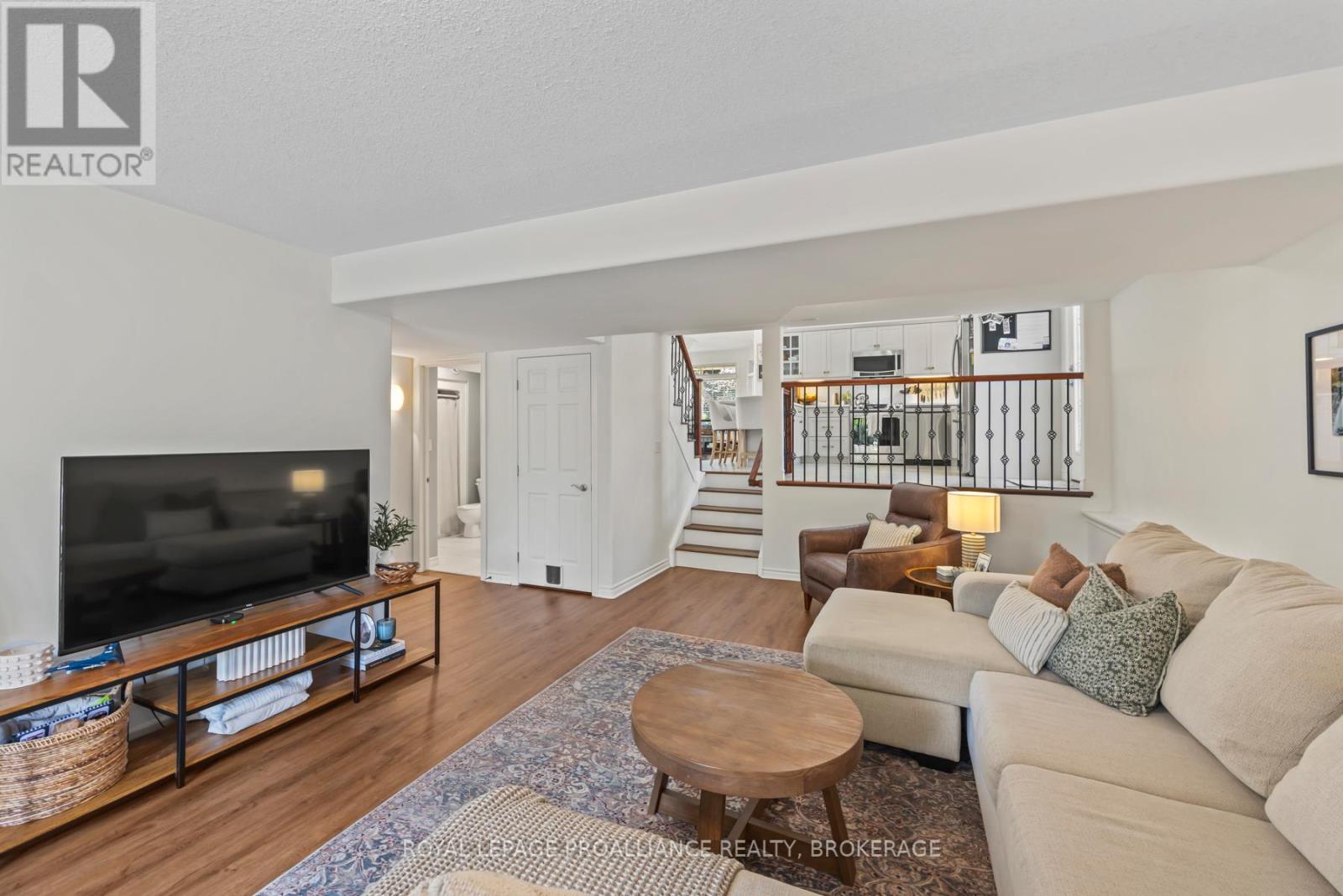 7 Gardiner Street, Belleville, Ontario  K8N 0L8 - Photo 24 - X12425853