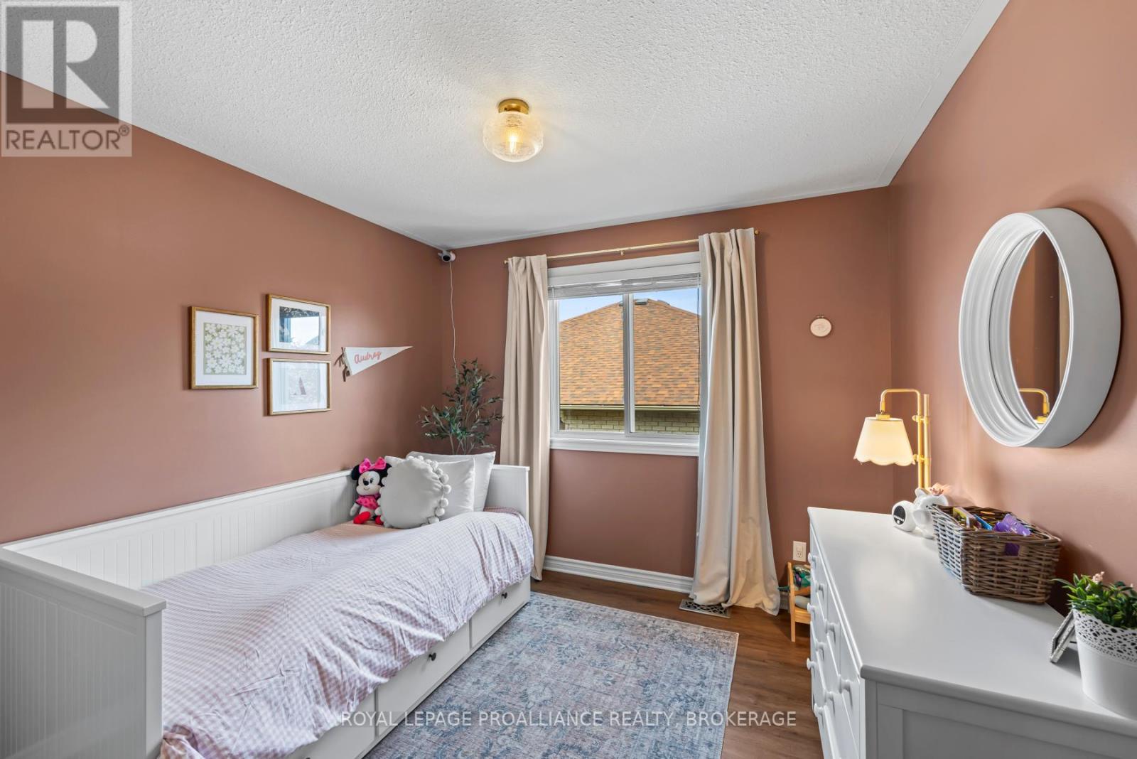 7 Gardiner Street, Belleville, Ontario  K8N 0L8 - Photo 32 - X12425853