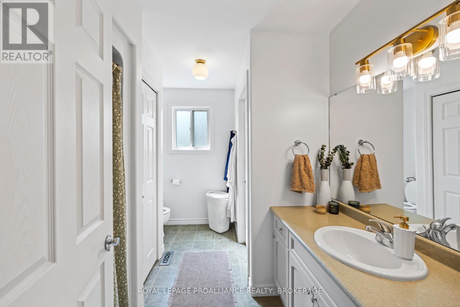 7 Gardiner Street, Belleville, Ontario  K8N 0L8 - Photo 38 - X12425853