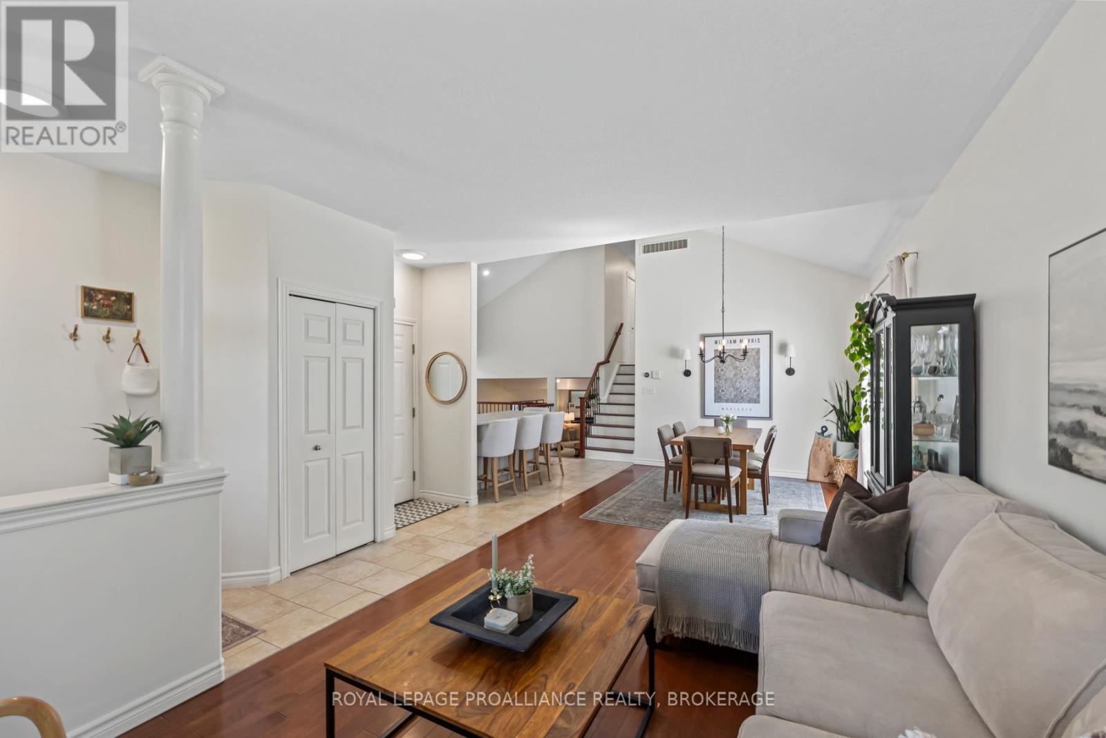 7 Gardiner Street, Belleville, Ontario  K8N 0L8 - Photo 7 - X12425853
