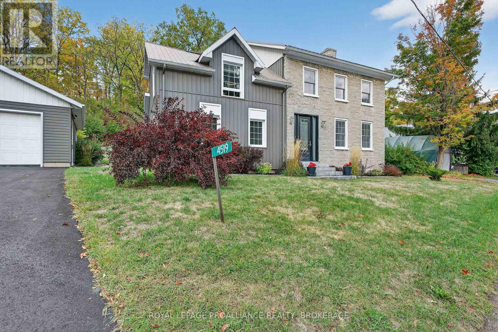 4519 Portland Avenue, Frontenac, Ontario  K0H 2T0 - Photo 2 - X12425859