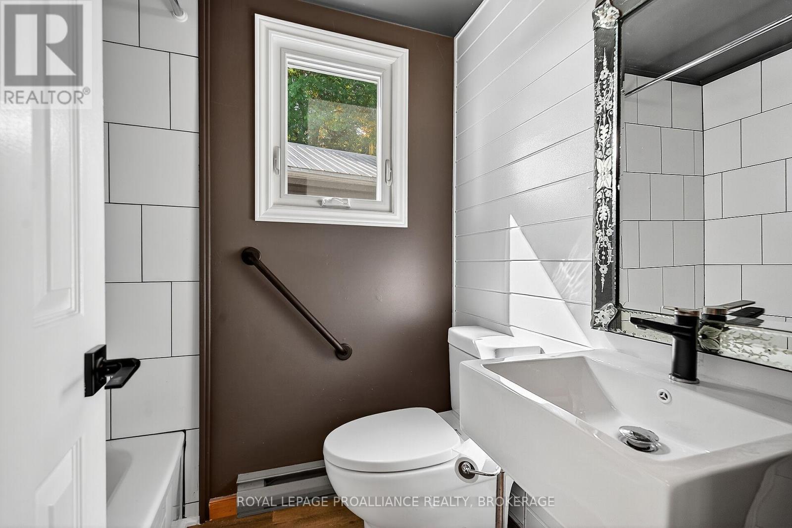4519 Portland Avenue, Frontenac, Ontario  K0H 2T0 - Photo 26 - X12425859