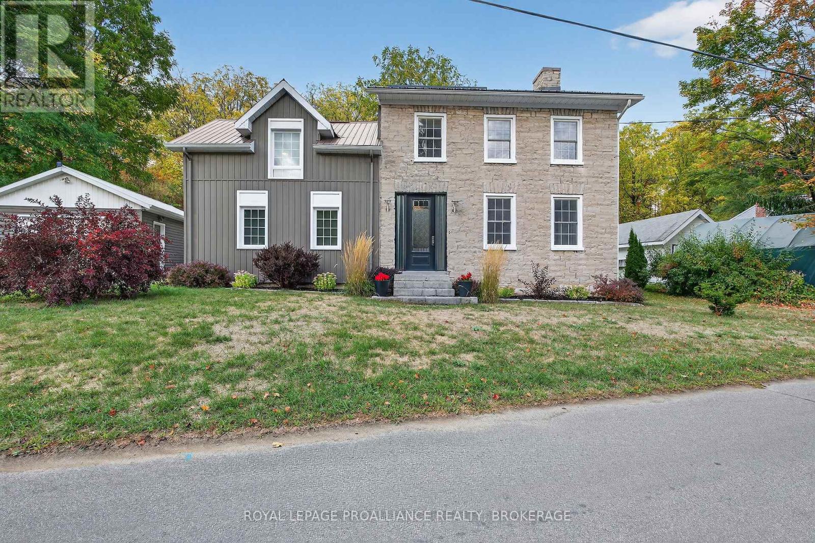 4519 Portland Avenue, Frontenac, Ontario  K0H 2T0 - Photo 4 - X12425859