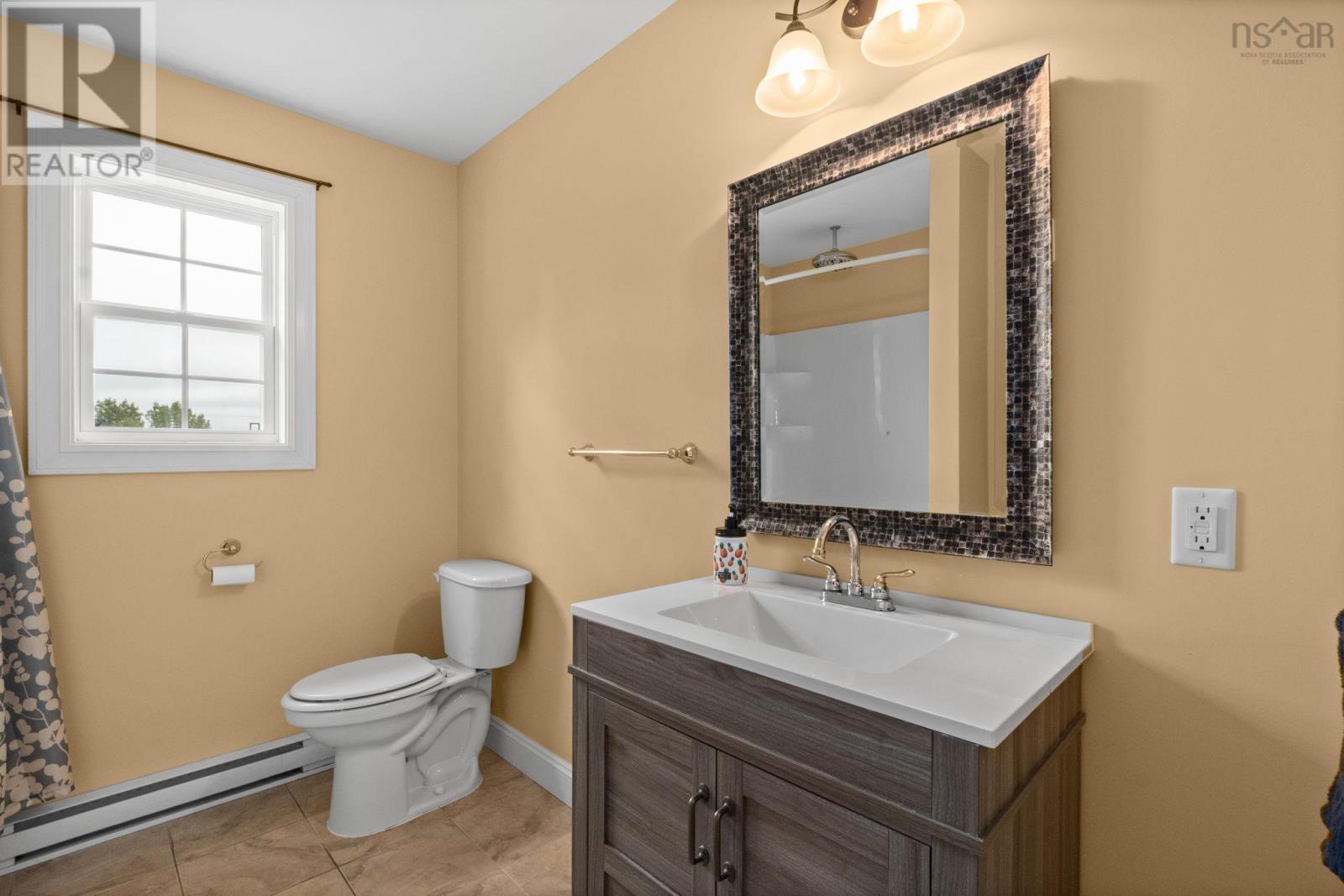 28 Forest Hill Road, Bridgewater, Nova Scotia  B4V 1T8 - Photo 27 - 202524313