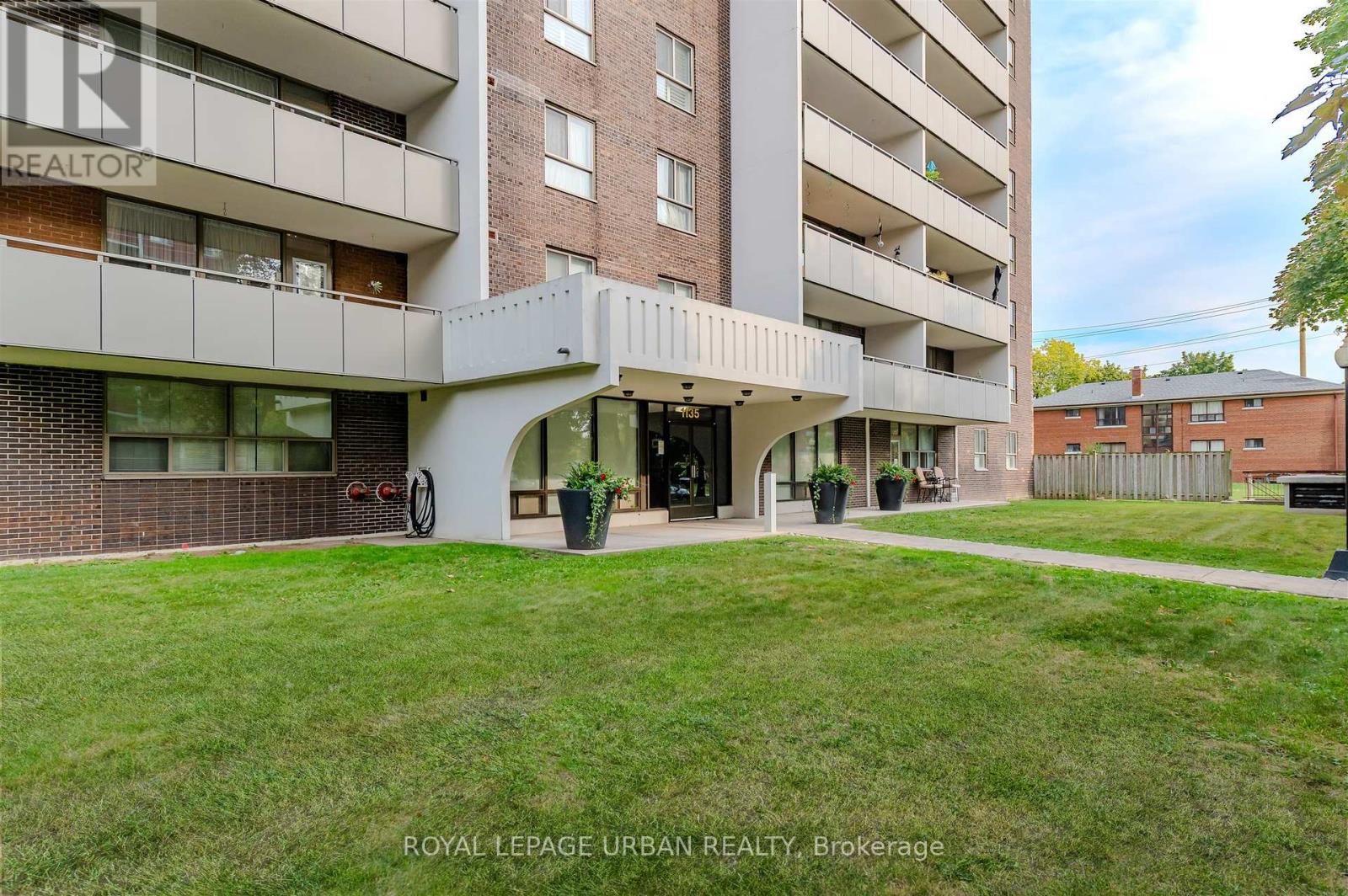 806 - 1135 Logan Avenue, Toronto (Broadview North), Ontario  M4K 3Y2 - Photo 2 - E12418538