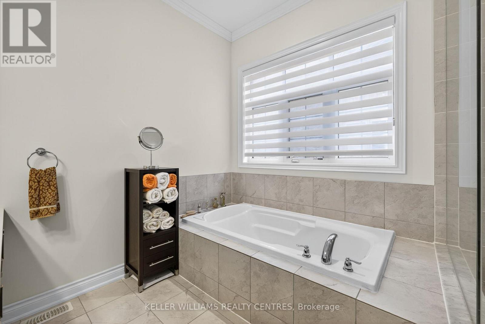 10 Larkin Avenue, King, Ontario  L7B 0N8 - Photo 30 - N12421451