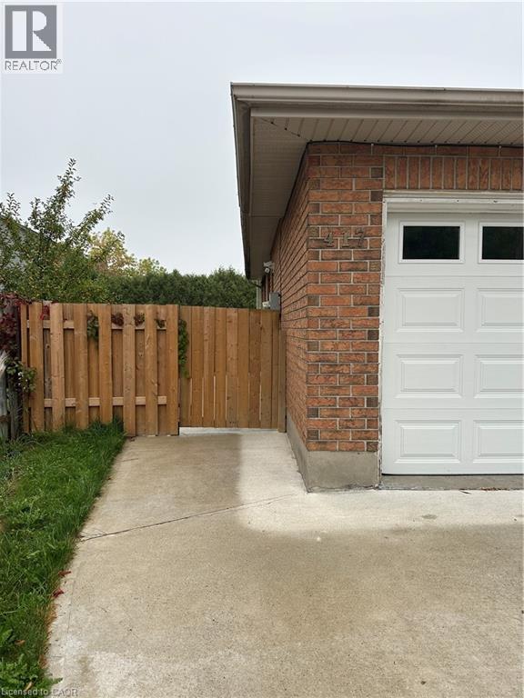 417 Bankside Crescent Unit# Lower/main, Kitchener, Ontario  N2N 3E5 - Photo 2 - 40772803