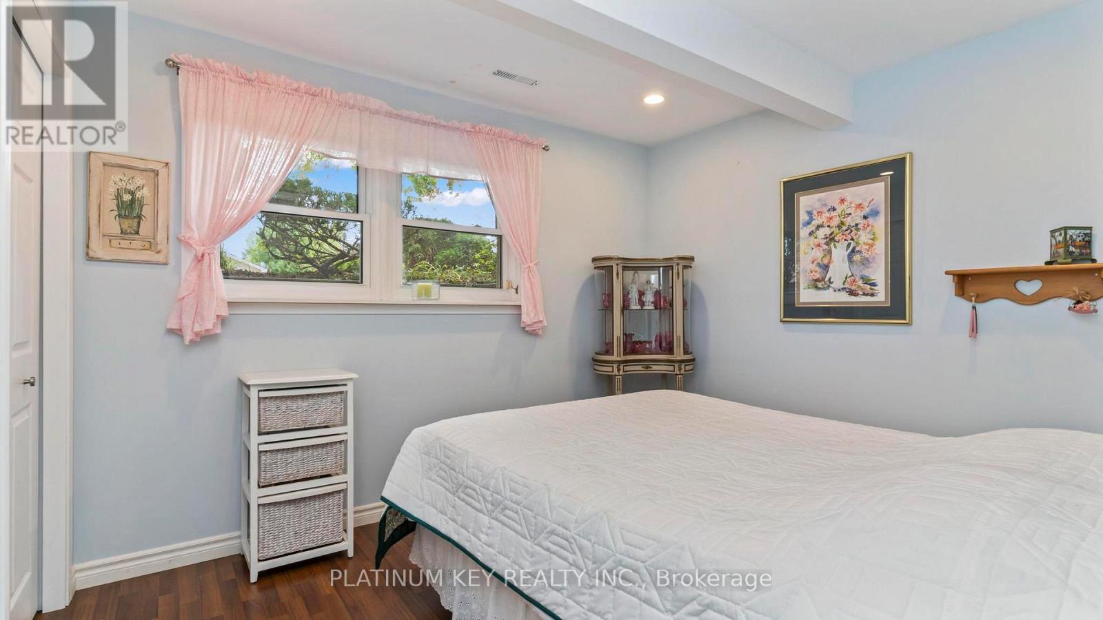 688 John Street, Strathroy-Caradoc, Ontario  N0L 1W0 - Photo 22 - X12425872