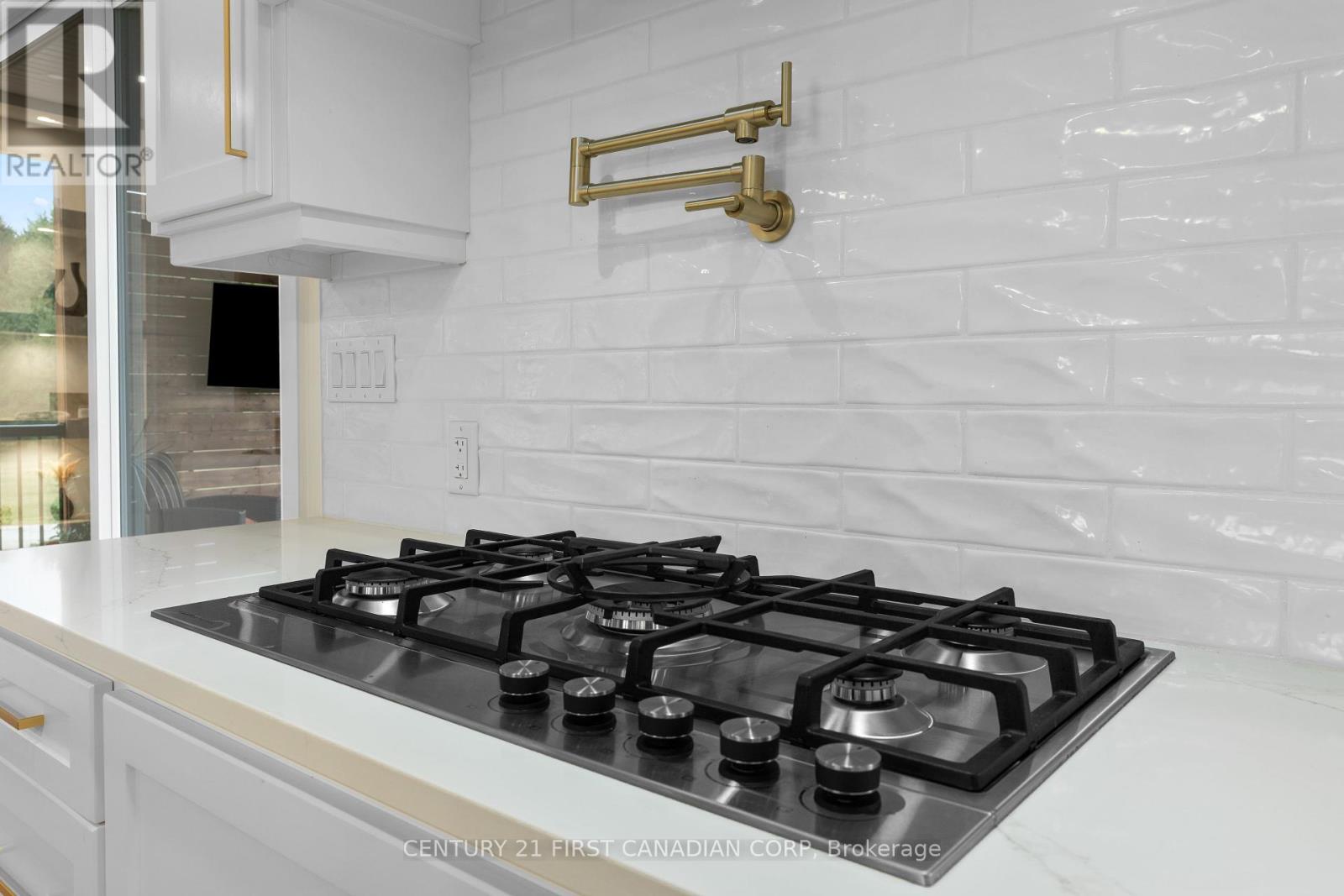12110 Gale Road, North Middlesex, Ontario  N0M 1A0 - Photo 13 - X12425928